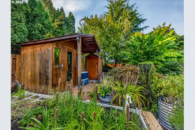 821 E 7th St, Molalla, OR 97038 - Photo 9