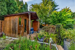 821 E 7th St, Molalla, OR 97038 - Photo 9