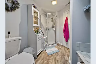 821 E 7th St, Molalla, OR 97038 - Photo 31