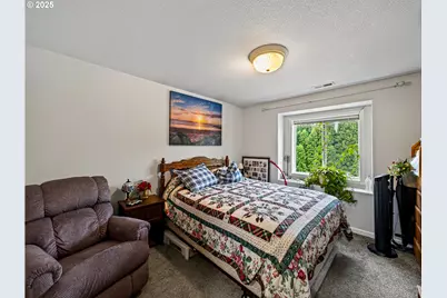 821 E 7th St, Molalla, OR 97038 - Photo 29