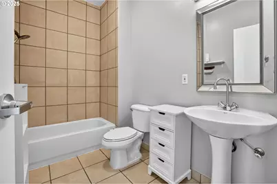 12600 SW Crescent St #420, Beaverton, OR 97005 - Photo 29