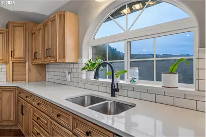 1213 Acacia Ave, Garibaldi, OR 97118 - Photo 9