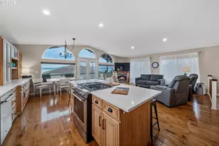 1213 Acacia Ave, Garibaldi, OR 97118 - Photo 5