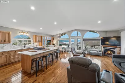 1213 Acacia Ave, Garibaldi, OR 97118 - Photo 3