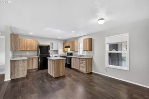 2120 SW 29th St, Troutdale, OR 97060 - Photo 13