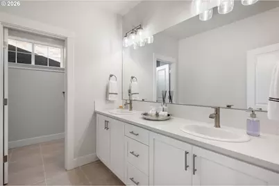16561 SW Botany Bay Ln, Portland, OR 97224 - Photo 31