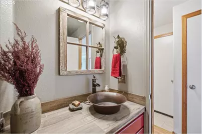 842 29th Ave, Sweet Home, OR 97386 - Photo 27