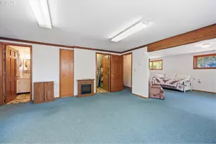 6885 SE Molt St, Milwaukie, OR 97267 - Photo 31