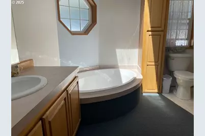 98427 Van Pelt Dr, Brookings, OR 97415 - Photo 13
