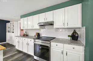 20490 SW Frances St, Beaverton, OR 97003 - Photo 9