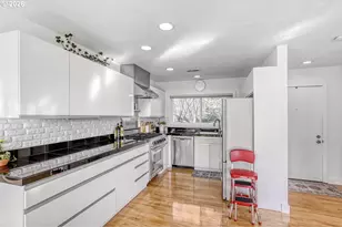 17011 SW Versailles Ln, Portland, OR 97224 - Photo 7