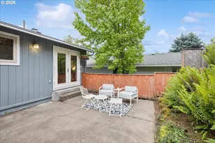 868 SW Troy St, Portland, OR 97219 - Photo 31