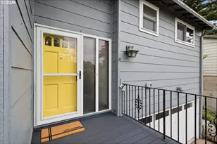 868 SW Troy St, Portland, OR 97219 - Photo 3