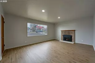 304 E Park St, Enterprise, OR 97828 - Photo 3