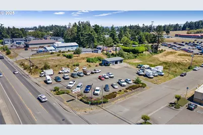 1399 Newmark Ave, Coos Bay, OR 97420 - Photo 3