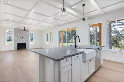 1938 NW 40th St, Lincoln City, OR 97367 - Photo 9