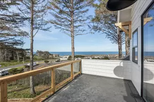 1938 NW 40th St, Lincoln City, OR 97367 - Photo 45