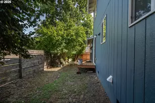 207 NE Flagg St, Roseburg, OR 97470 - Photo 43