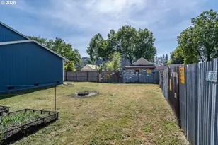 207 NE Flagg St, Roseburg, OR 97470 - Photo 41