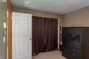 207 NE Flagg St, Roseburg, OR 97470 - Photo 33