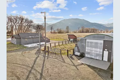 46278 Pocahontas Rd, Haines, OR 97833 - Photo 3