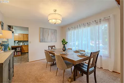 6210 NW Bernie Dr, Vancouver, WA 98663 - Photo 11