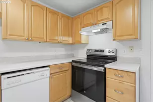 283 NW 182nd Ave, Beaverton, OR 97006 - Photo 11