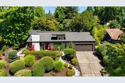 3753 SW Lyle Ct, Portland, OR 97221 - Photo 5
