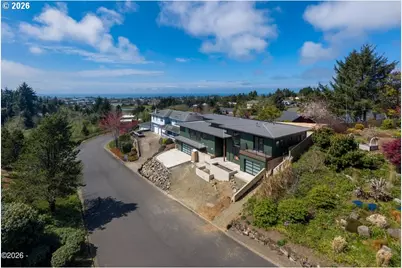 1025 NE 7th Dr, Newport, OR 97365 - Photo 5