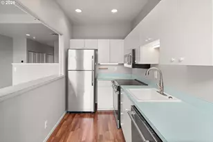 618 NW 12th Ave, Portland, OR 97209 - Photo 13