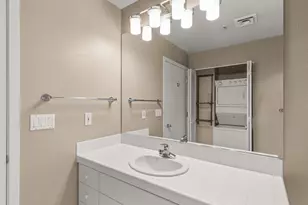 618 NW 12th Ave, Portland, OR 97209 - Photo 25