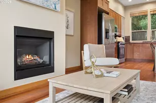 5123 S Corbett Ave, Portland, OR 97239 - Photo 9