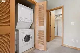 5123 S Corbett Ave, Portland, OR 97239 - Photo 17