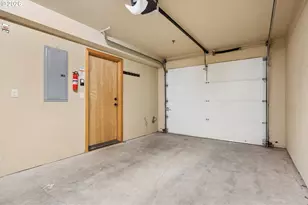 5123 S Corbett Ave, Portland, OR 97239 - Photo 23