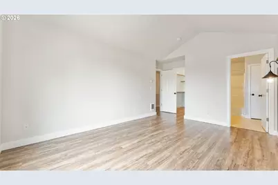162 Fenton Ave #B, Molalla, OR 97038 - Photo 11