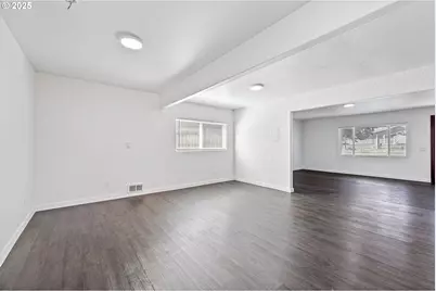 24938 McCutcheon Ave, Veneta, OR 97487 - Photo 9