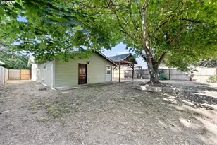 24938 McCutcheon Ave, Veneta, OR 97487 - Photo 41