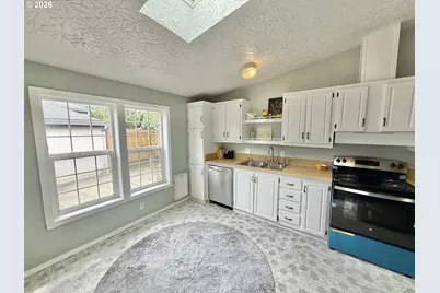 1282 E 3rd St #37, Lafayette, OR 97127 - Photo 7
