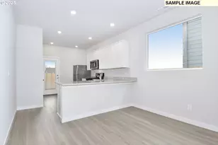 1385 Owl Ave, Woodburn, OR 97071 - Photo 5