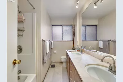 1033 NE 178th Ave, Portland, OR 97230 - Photo 21