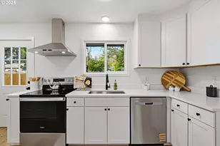 8531 SE 88th Ave, Portland, OR 97266 - Photo 9