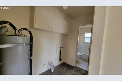 407 NE Waite St, Myrtle Creek, OR 97457 - Photo 15