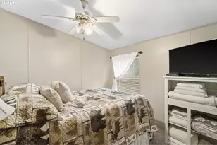 56005 Browning Dr, Bend, OR 97707 - Photo 39