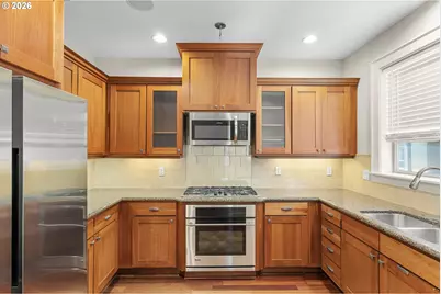 629 SW Trillium Creek Ter, Portland, OR 97225 - Photo 5
