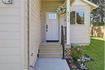 8712 SE Clatsop St, Happy Valley, OR 97086 - Photo 3