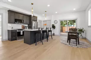 8712 SE Clatsop St, Happy Valley, OR 97086 - Photo 9