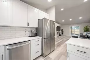 5024 Cedar View Dr, Springfield, OR 97478 - Photo 9