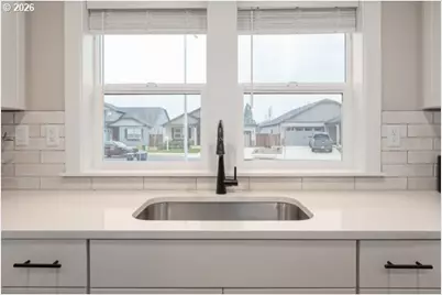 5024 Cedar View Dr, Springfield, OR 97478 - Photo 7