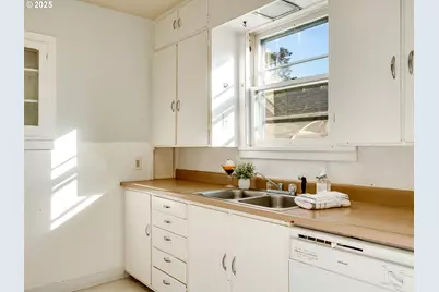 3535 SE 69th Ave, Portland, OR 97206 - Photo 13