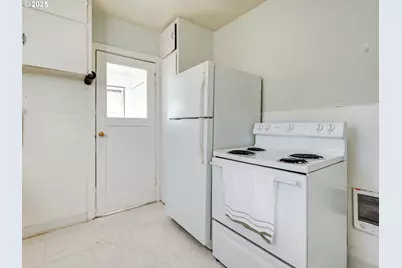 3535 SE 69th Ave, Portland, OR 97206 - Photo 25